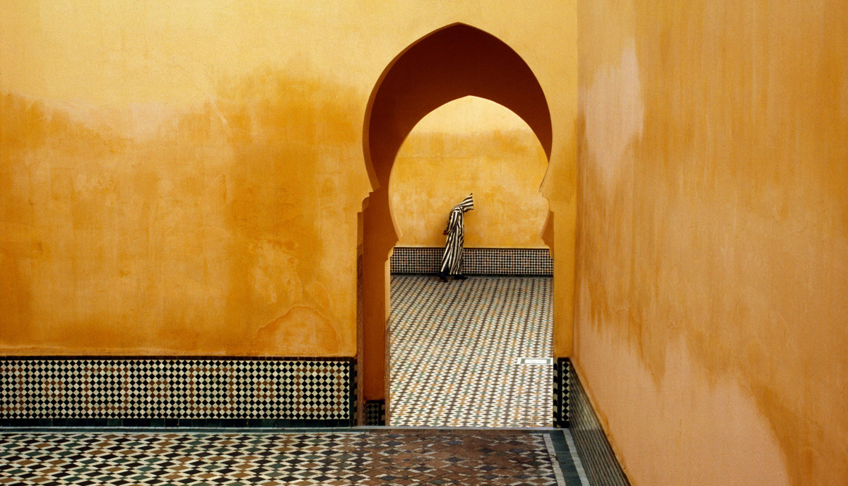 Foto: Bruno Barbey, Meknes, Moulay Ismail Mausoleum, Mrokko, 1985, © Bruno Barbey / Magnum Photos
