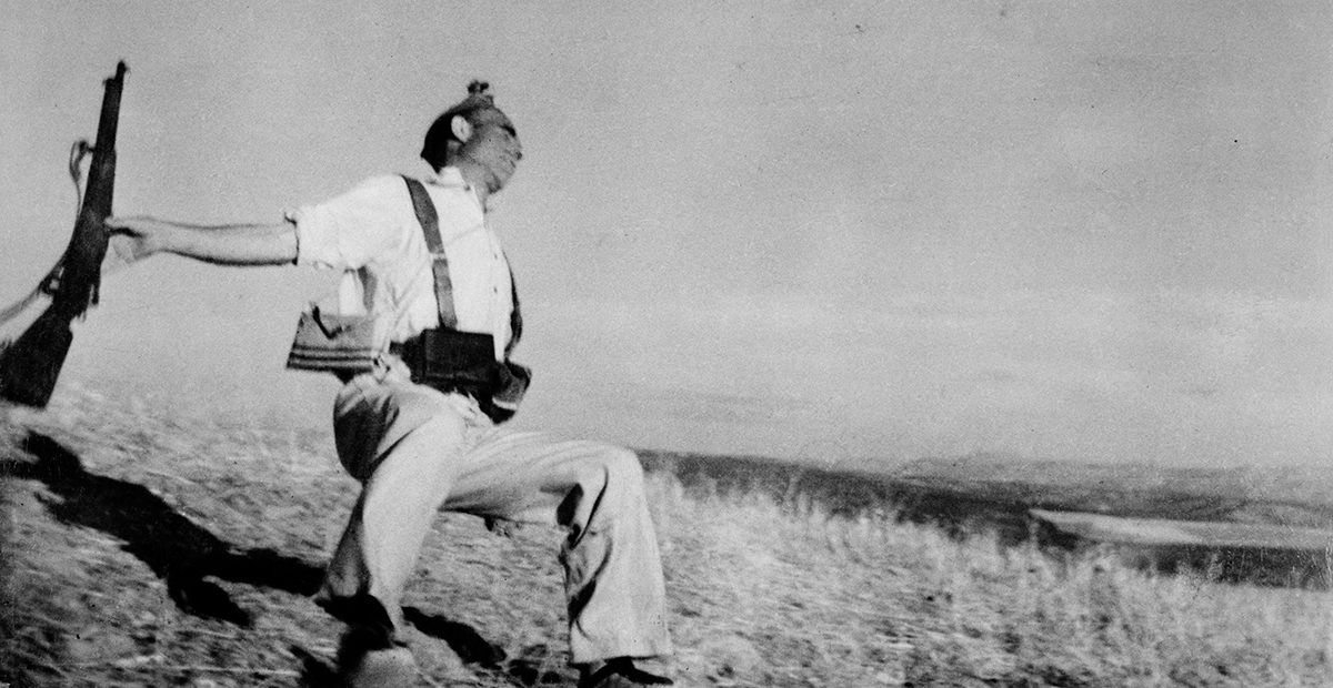 Death of a loyalist militiaman, Córdoba front, Spain, early September, 1936.  © Robert Capa © International Center of Photography / Magnum Photos